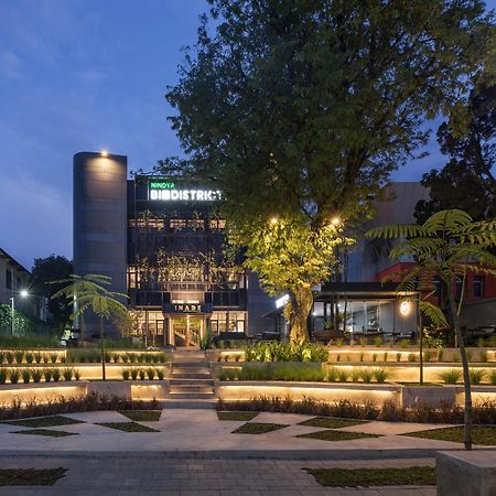 Nindya Biodistrict Hotel Бандунг Екстериор снимка