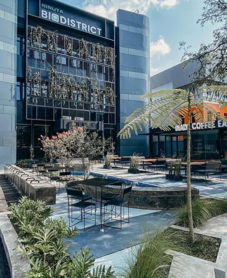 Nindya Biodistrict Hotel Бандунг Екстериор снимка
