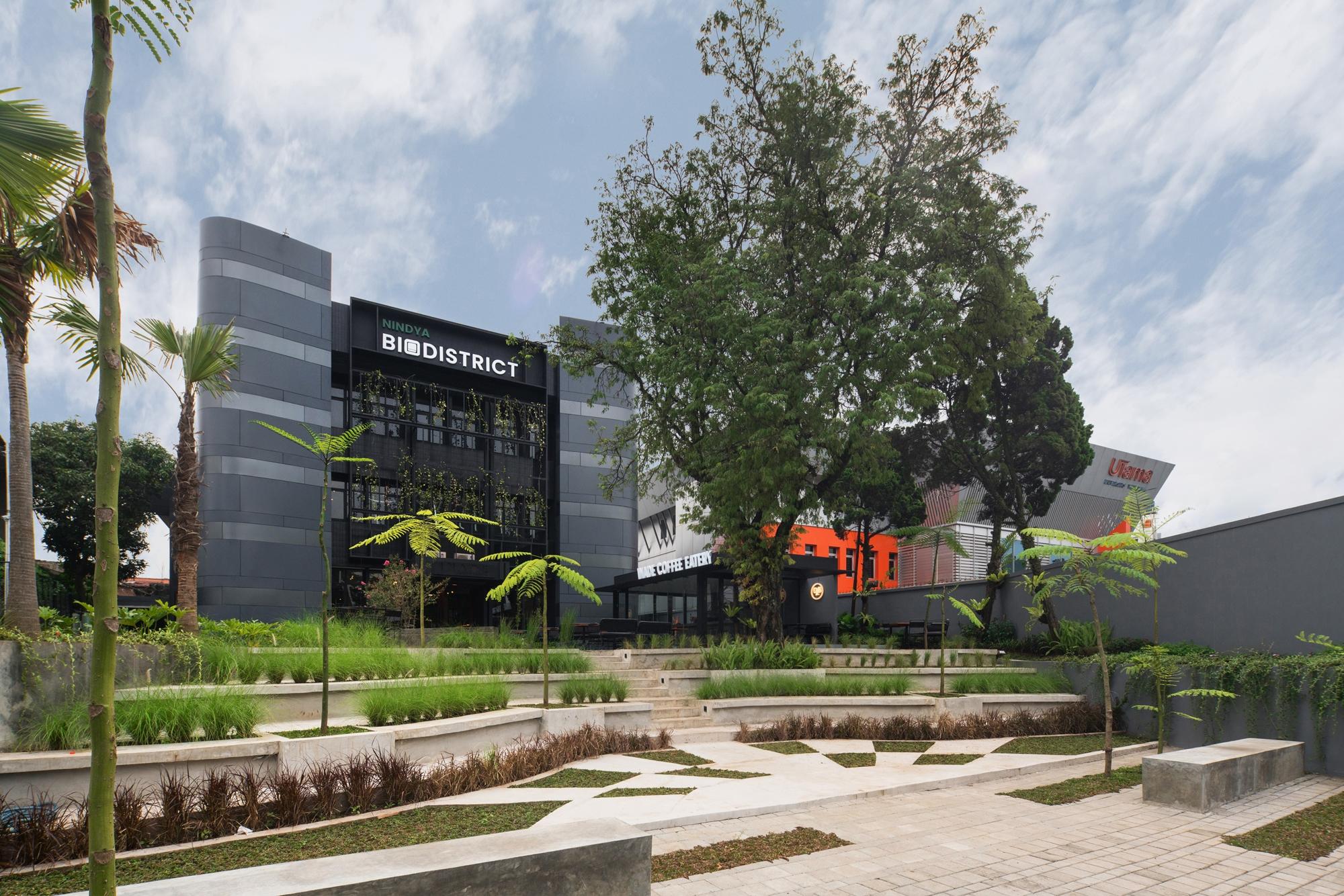 Nindya Biodistrict Hotel Бандунг Екстериор снимка